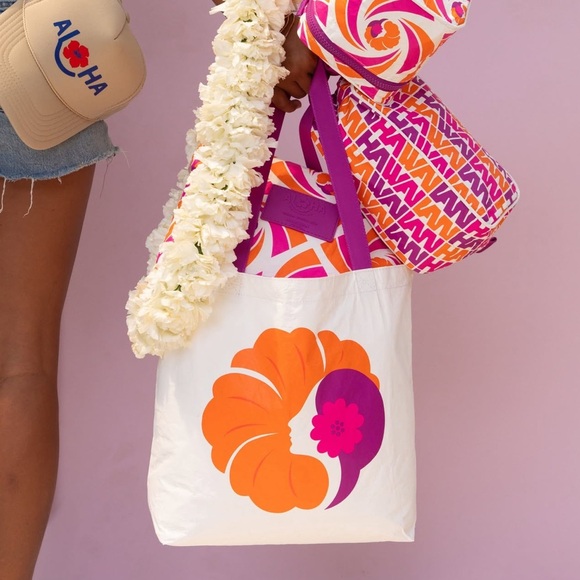 Aloha Collection - Limited Edition Hawaiian Airlines Pualani Reversible Tote Bag